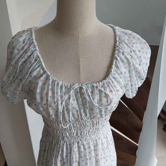 Doen Siena Shirred Floral Print Maxi Dress - Picture 2 of 10